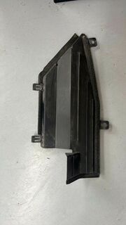 Nissan Leaf Right Front Condenser Seal Panel (92182 3NK0B)